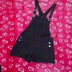 Short overalls